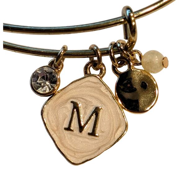 Lot of Two Gold Tone Bracelets Monet Textured Bead Stretch & 'M' Charm Bangle - Picture 5 of 5